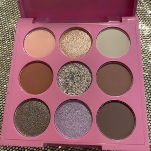 Lucky Chick Daydreams eyeshadow palette